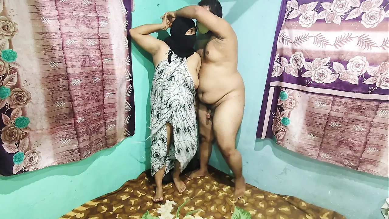 Sexy muslim bich dancing for money and cheap cock