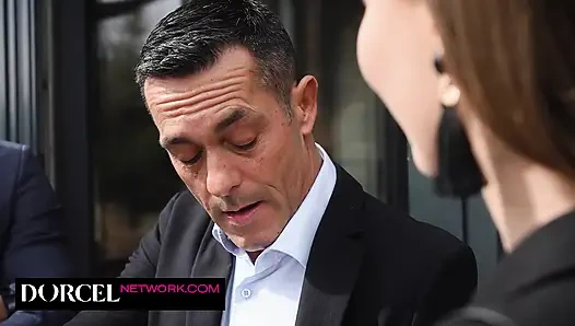 Under the spell of the sexy real estate expert