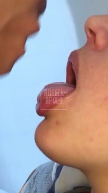Čelistní okamžik od "šukání pusy mé ženy zblízka, dokud se jí nevystříkám do pusy"