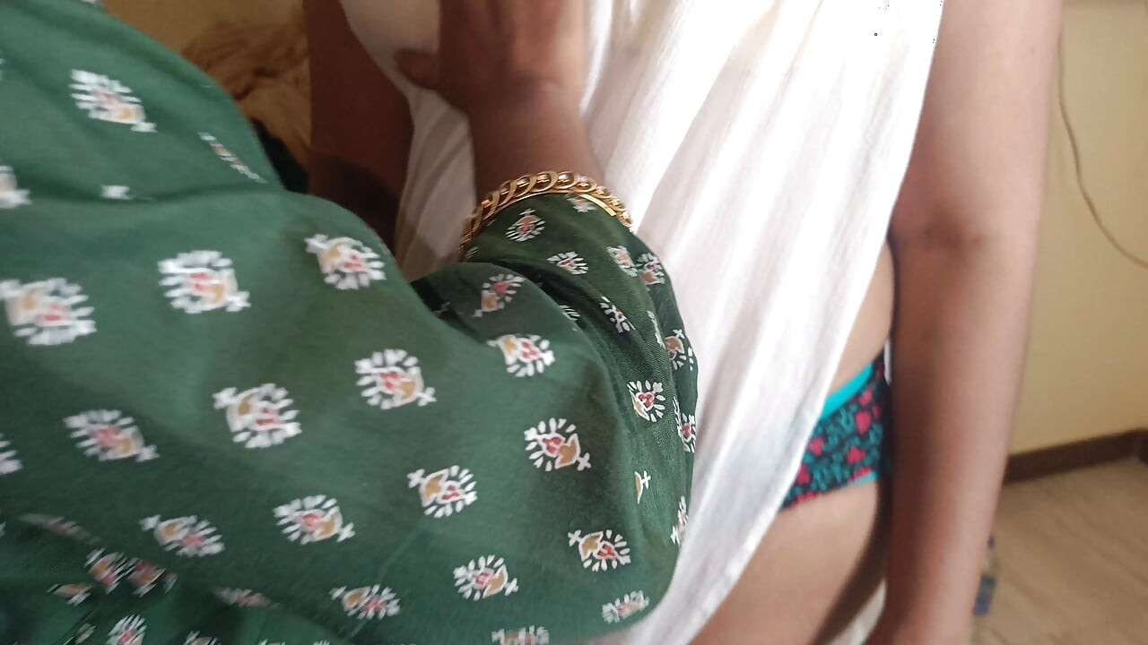 Lesbian sex in homemade xxx