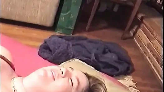 Tombul olgun orta yaşlı seksi kadın sert grup sekste birden fazla büyük zenci yarağı alıyor