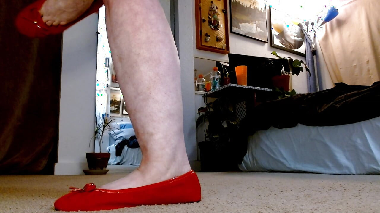 1444 Giantess Dawn in a long video about stepping on tiny smols and not caring...