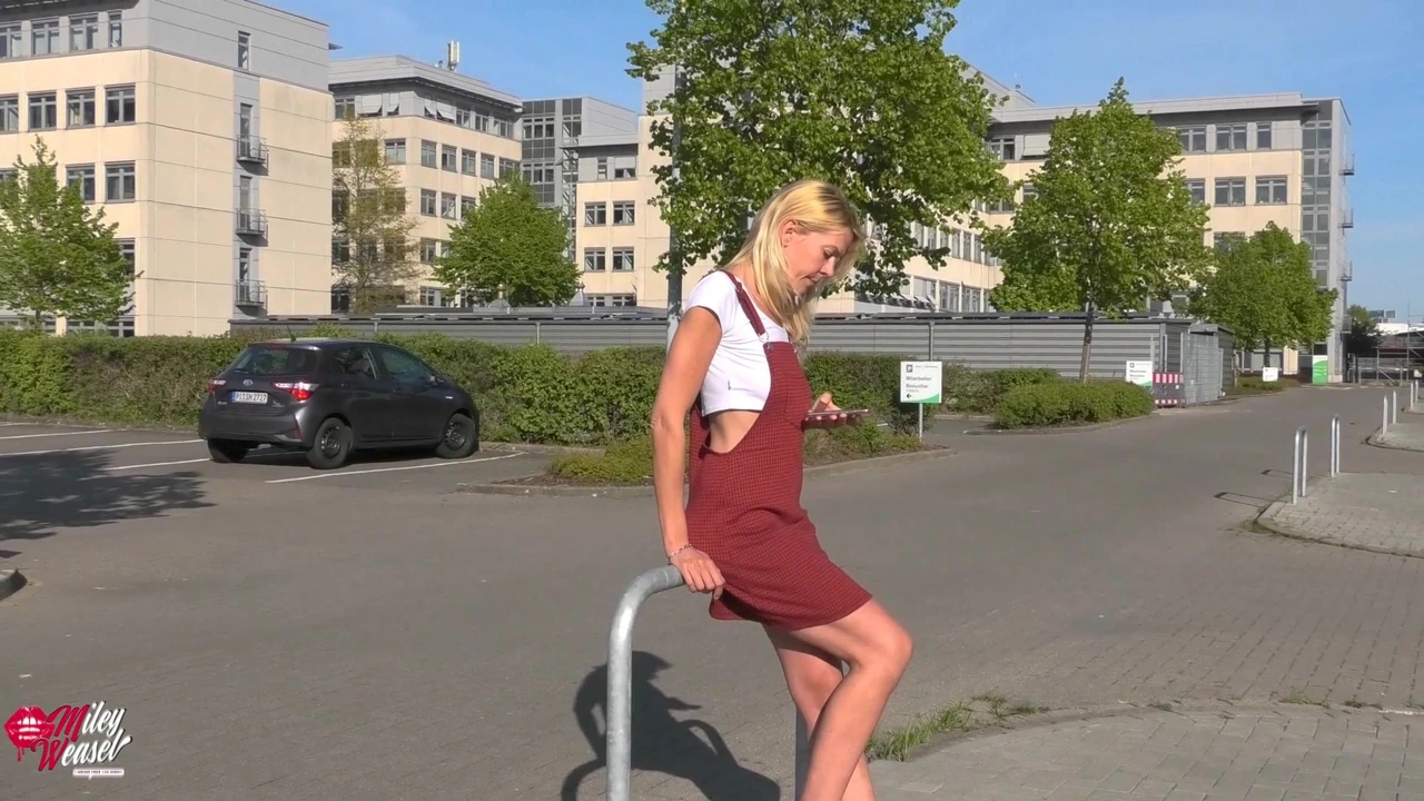 Work colleague assfucked in the parking lot