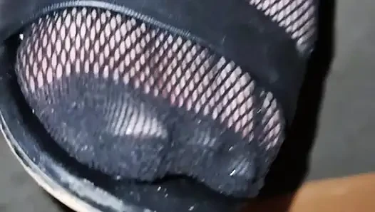 En sevdiğin amatör orta yaşlı seksi kadın striptizle ayaklarına tapıyor