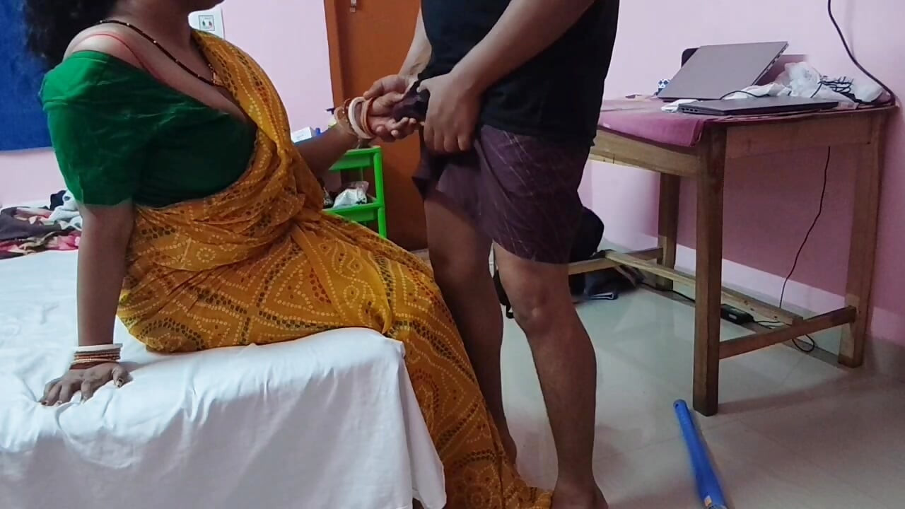 Tharki Boss fulfilled his dream by fucking hot desi maid bhabhi when wife was not at home