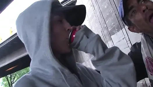 Islak amcık sert sikişmek istiyor