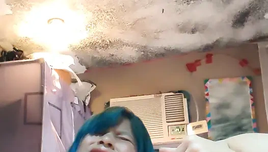 Lusi tatminsiz evli kadın kocasını aldatmayı düşünüyor