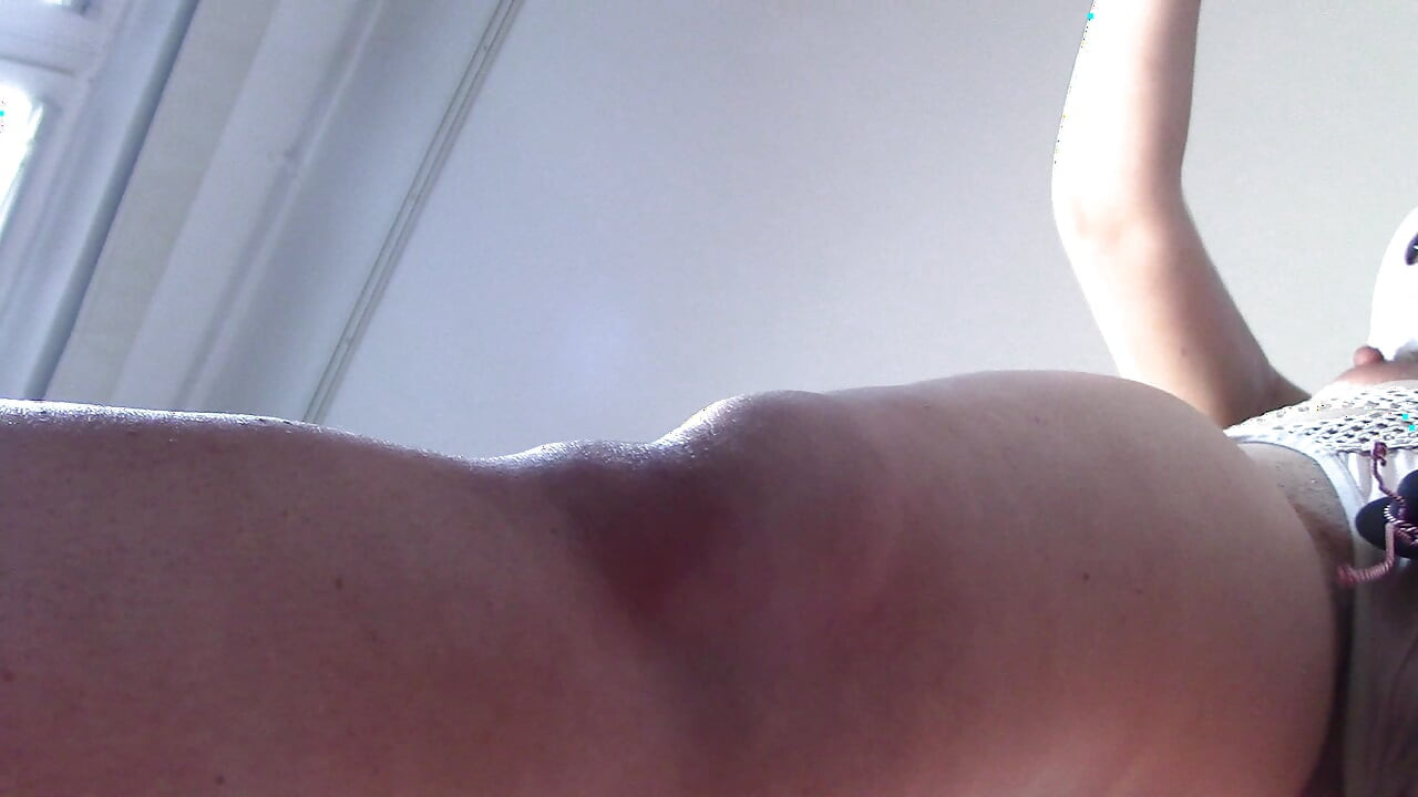 Sexy wife doing housework naked. Brunette, hairy pussy, big ass, big tits. Sexy mom massages herself with a vibrator.
