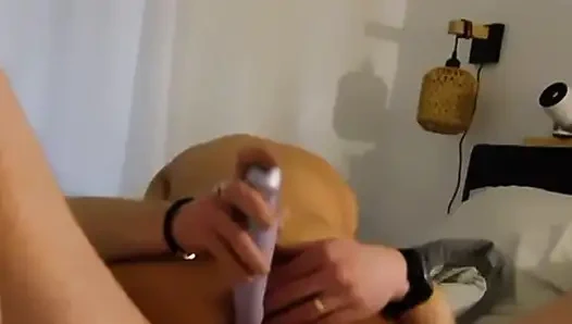 Asyalı orta yaşlı seksi kadın yeterince sahip değil