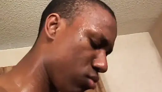 Tubuh raksasa di penis