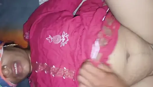 Video rekaman seks tante seksi india dientot habis-habisan sama cowok berondong