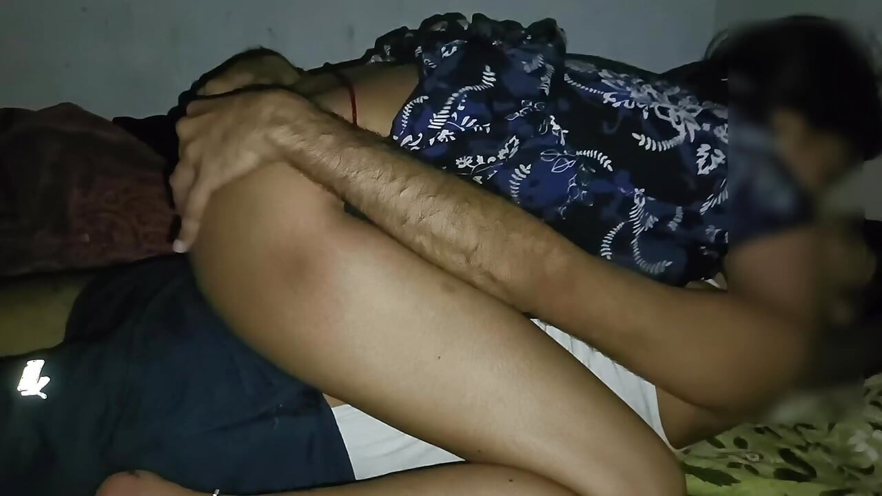 Hermanastra ki chudai ki, pendon pe baitha ke phir mamá ki chudai ki baat ki, hermanastra se enojó, audio hindi claro