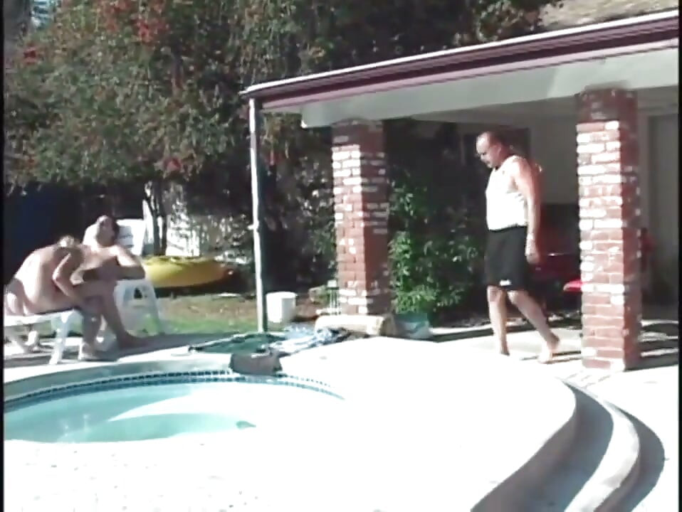 Blonde milf fucking in the garden (Full original movie)
