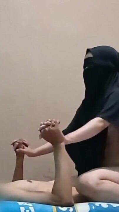 My girlfriend in my room took me to the boarding house and | Clip 2