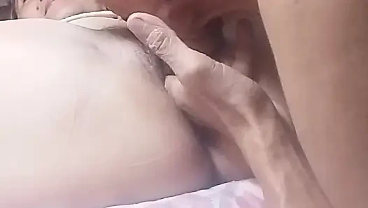 Selalu bertanggung jawab untuk makan memeknya begitu banyak untuk keinginannya yang dipuaskan bisa membuatku puas