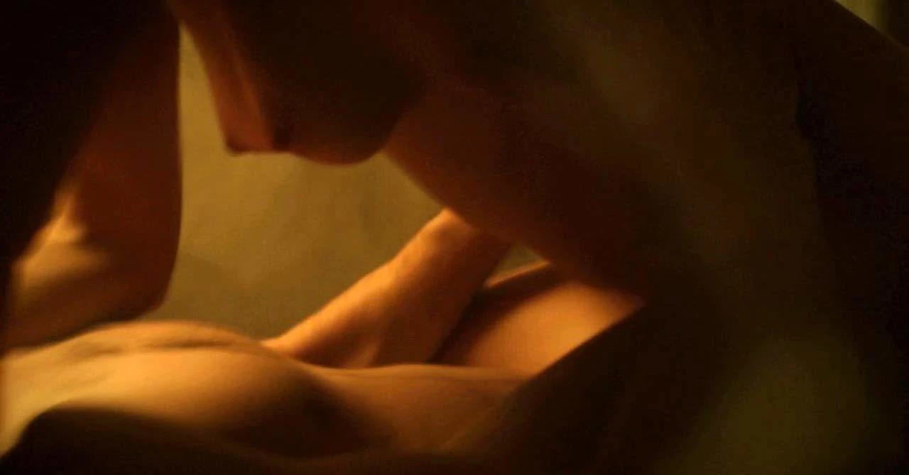 Lindsey Shaw in scena di sesso nudo su scandalplanet.com