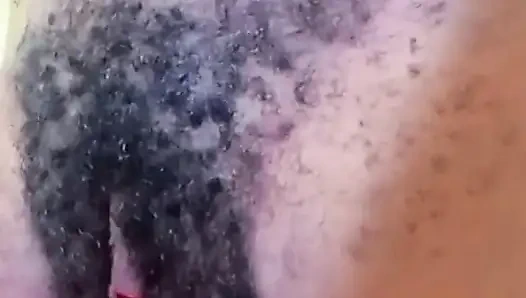 Dia ingin menyetubuhiku karena aku makan uangnya