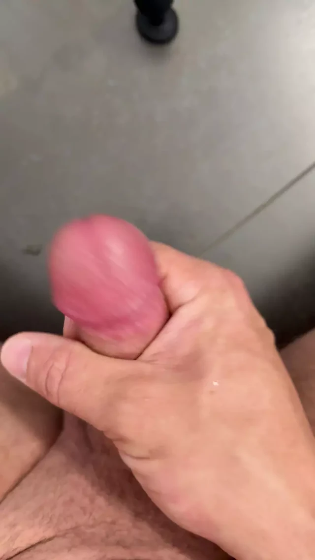 Wixxing in the bathroom