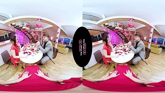 Merayakan Tahun Baru Cina dengan Threesome Liar - VR