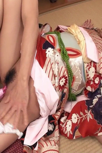 Japanese Teen Gets Her Hairy Pussy Fucked by a Experienced Man with Big Toys