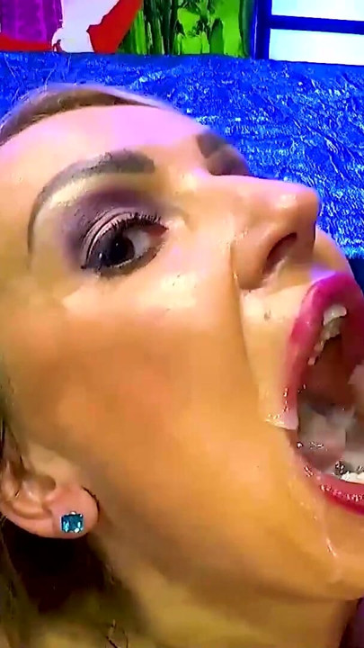 GGG John Thompson Blonde MILF Gangbanged Hard – Multiple Cocks and Massive Facials | Clip 1