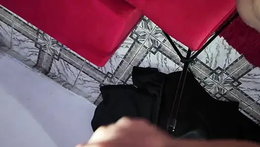 Video oyununda kayboldu ama ateşli genç bir kızla sikişmeyi kazandı