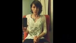 Tgirl maigre mignonne, éjaculations multiples