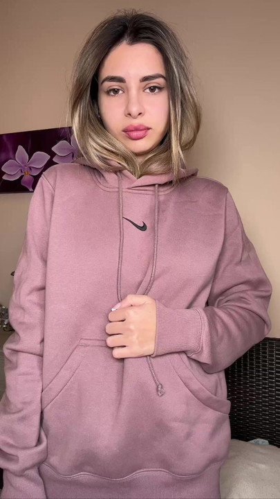 Gerçek beni görmek ister misin? Beni OnlyFans'ta bul