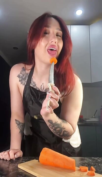 Free! Asian Cooking! Will You Rate My Body