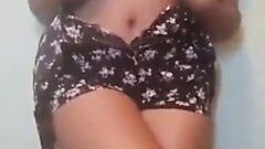 Very cute Desi girl show boobs nd pussy