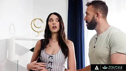 Массаж нуру - Aria Sloane позволяет лесбиянке бывшей Lexi Lore трахать бойфренда в бурном тройничке