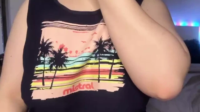 Big ass 18 yo girl wants to be filled