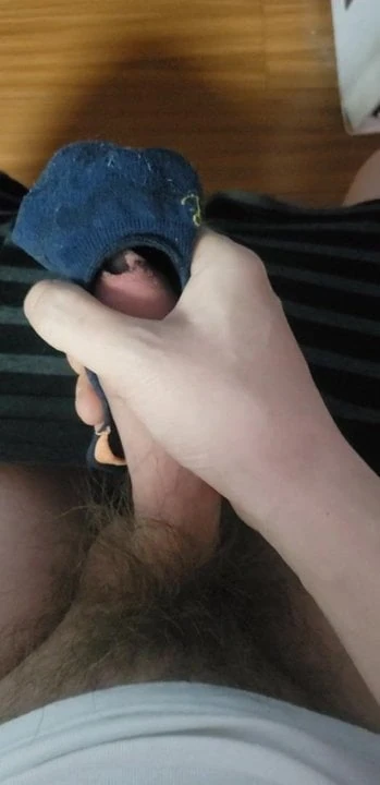 Masturbate and cumshot using my sis's socks Vol.2