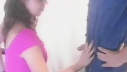 业余法国宝贝在业余选角时玩弄鸡巴