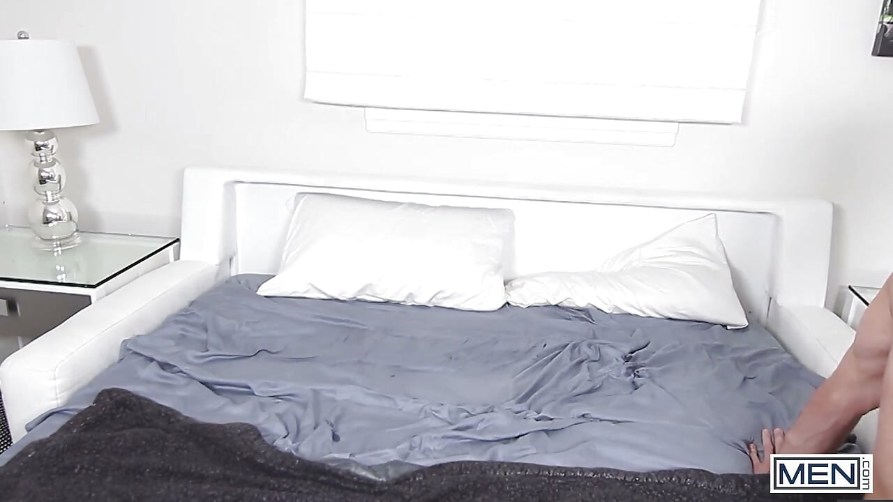MEN - Charlie Pattinson And Lucky Daniels Make One Risky Hookup Feel Way Too Irresistible