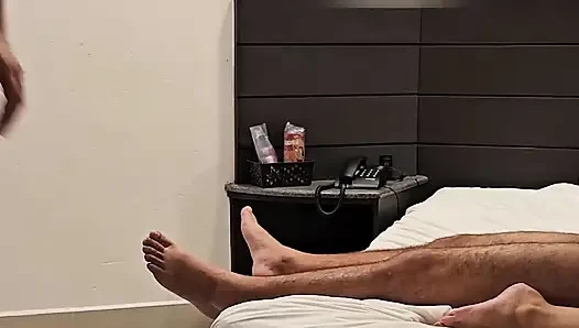 Mein Cuckold-ehemann Hat Meinen Hintern Geöffnet, Damit Sein Freund Sie Fressen Kann - Hotwife Im Anal.