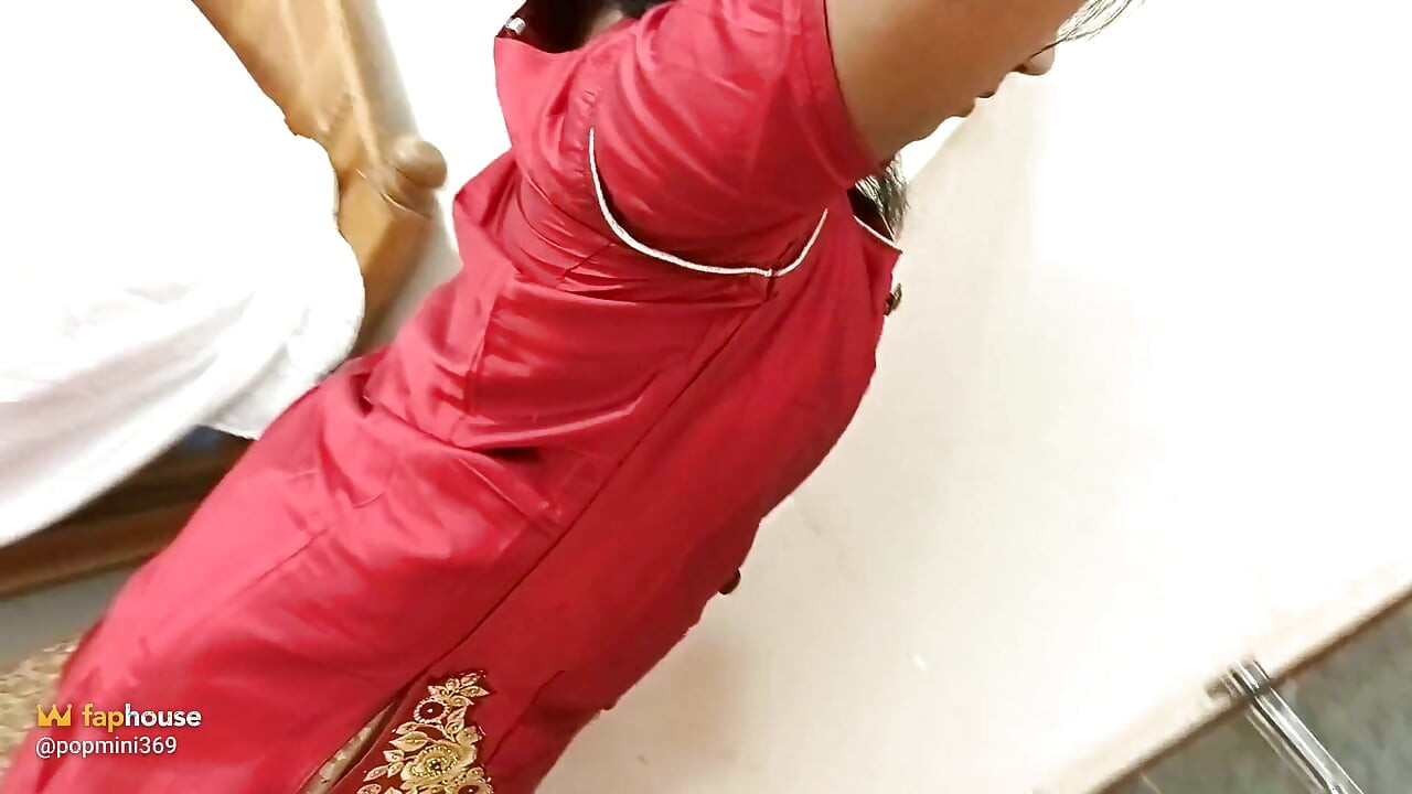 Beauty Mumbai Actress Khusboo Blowjob and Get Fucked Doggy Position with Boss at Farm House