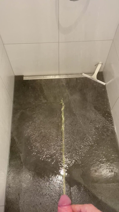 Pee in Shower