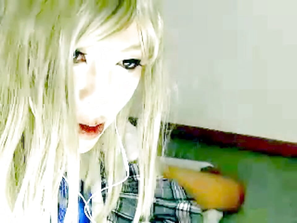 Miina Miina, 29, blonde high school girl in sailor uniform, Miina Miina, it's sticking out