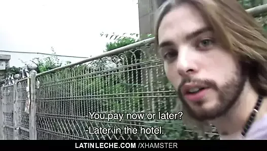 Latinleche - sósia de Kurt Cobain fode um cameraman
