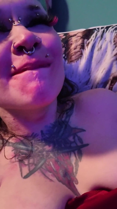 Very Horny Alterntive Girl on Girl