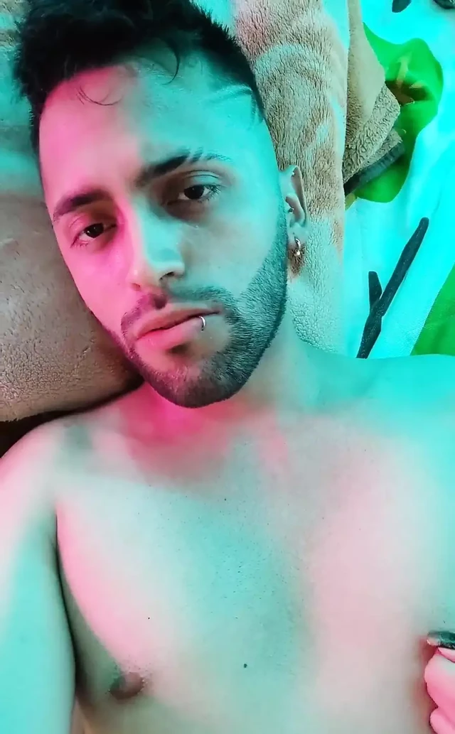 Fingering my wet ass and jerking off until I cum