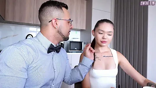 Genç Asyalı Eş ve Kocası, Nicole Murkowski ile Garip Swinger Üçlüsünde!