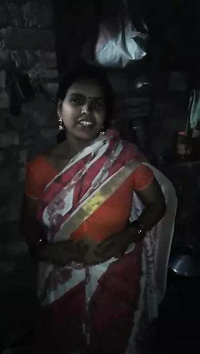 Desi north Bhabhi ji Bouncing BigBoobs Secretly shows Devar