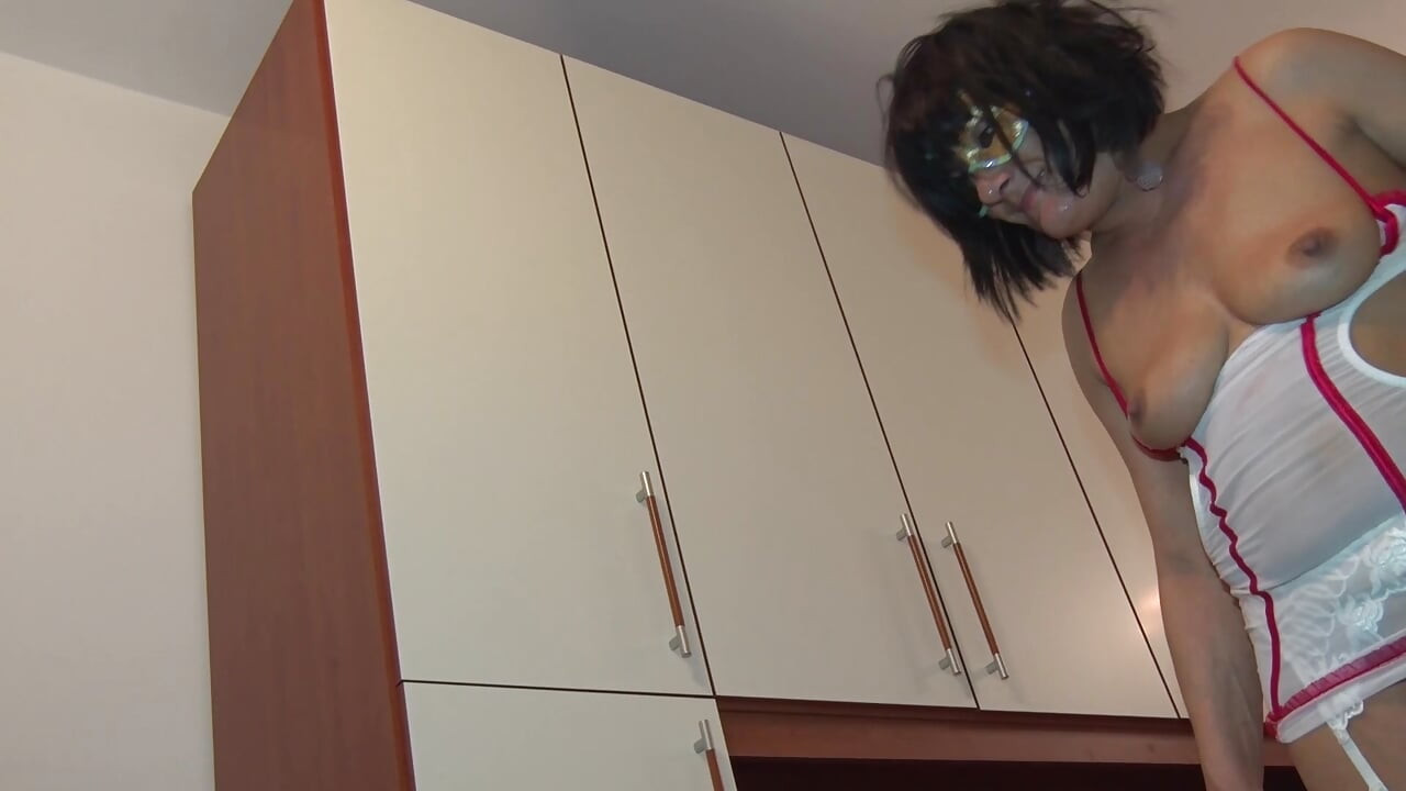 De la rotiserie... Pule pe scuipat și Rotisserie de Assholes