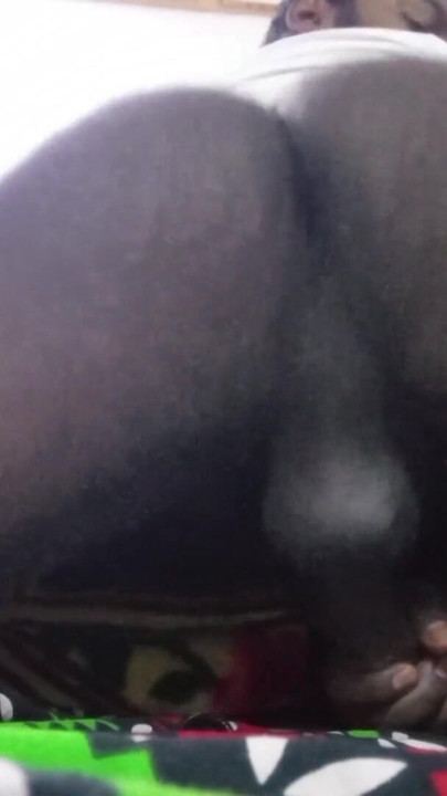 A Saudi Arabian girl offered me to fuck her at her house. | Clip 1