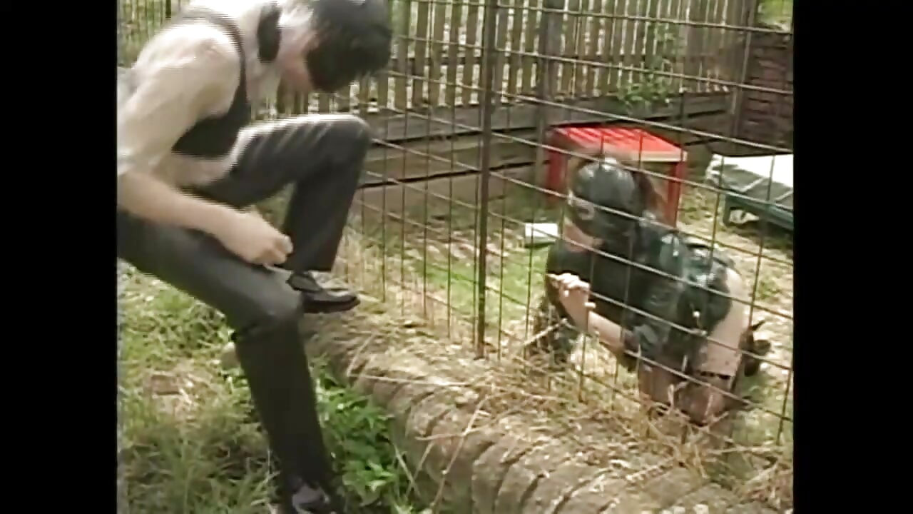 Špinavá děvka musí být ošukaná do zadku