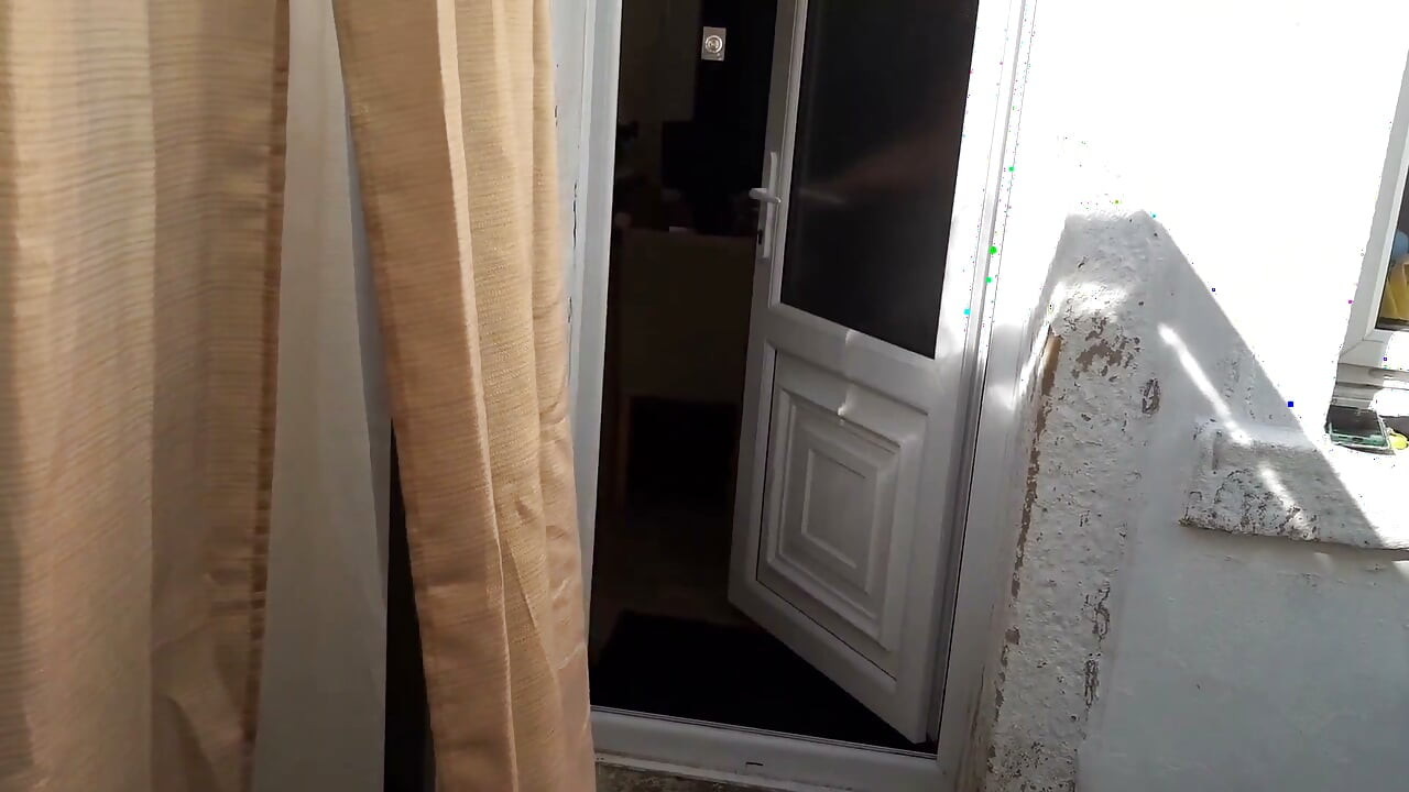 VELKÁ KRÁSKA SSBBW PŘEDVÁDÍ TĚLO VE VÍŘIVCE