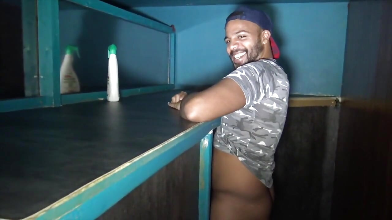 Dimitri fucked  bareback by seyx straight latino noy