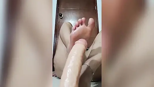 Küçük ayaklarımın aşıkları için iyi bir ayakla muamele